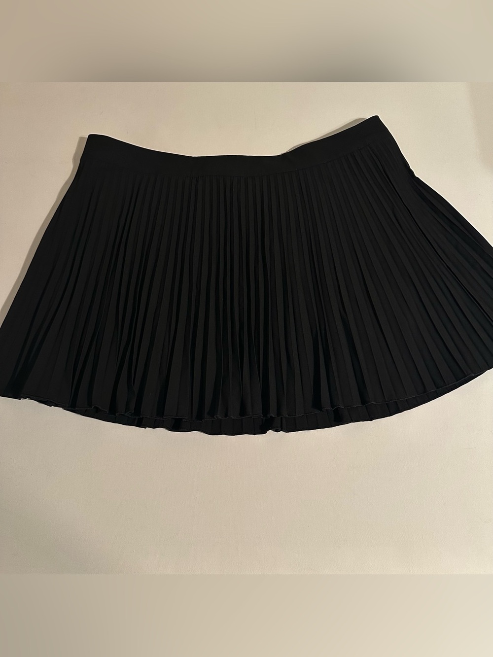 H&M - WOMENS - RUFFLED SKORT